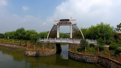 新安鎮(zhèn)百富兜村